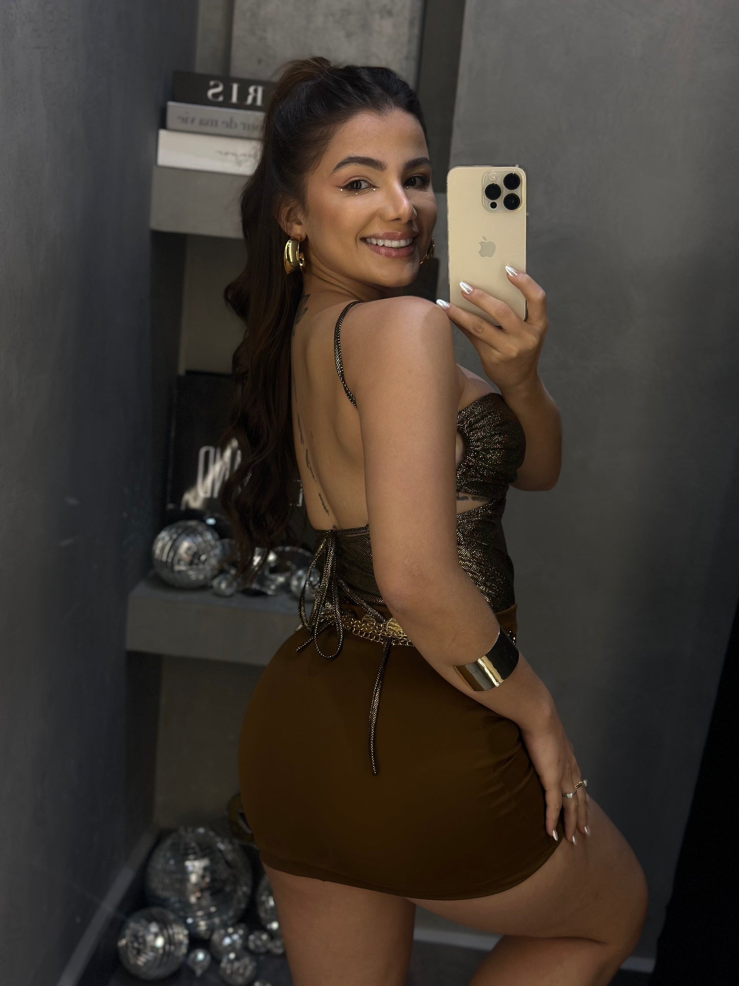 BODY HELEN