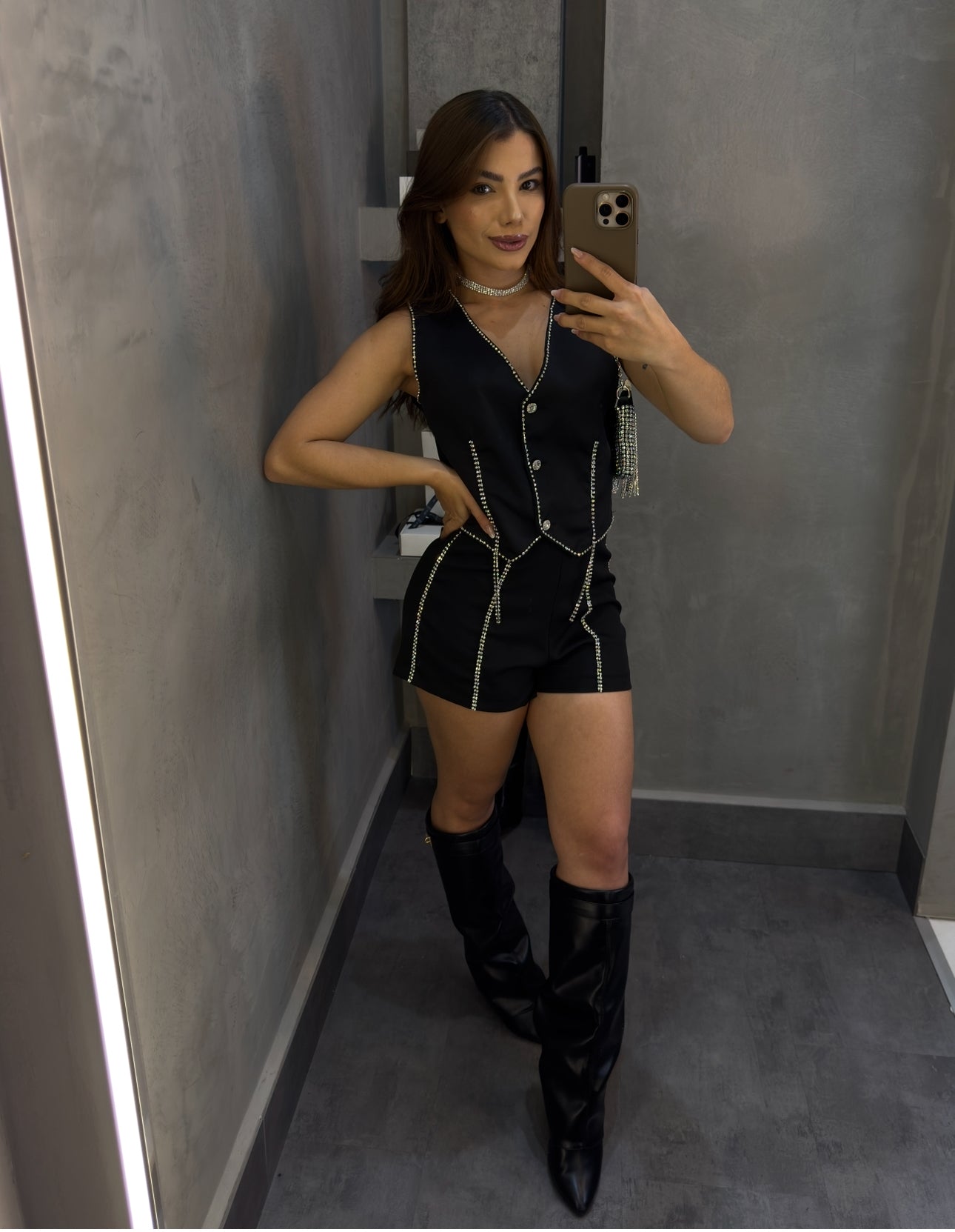 SHORT GLENDA