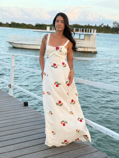 Vestido linho bordado